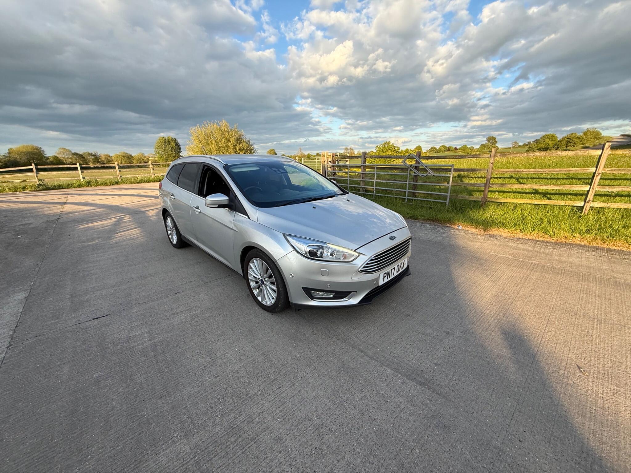 Ford Focus 1.5T EcoBoost Titanium X Euro 6 (s/s) 5dr — photo 72 of 126